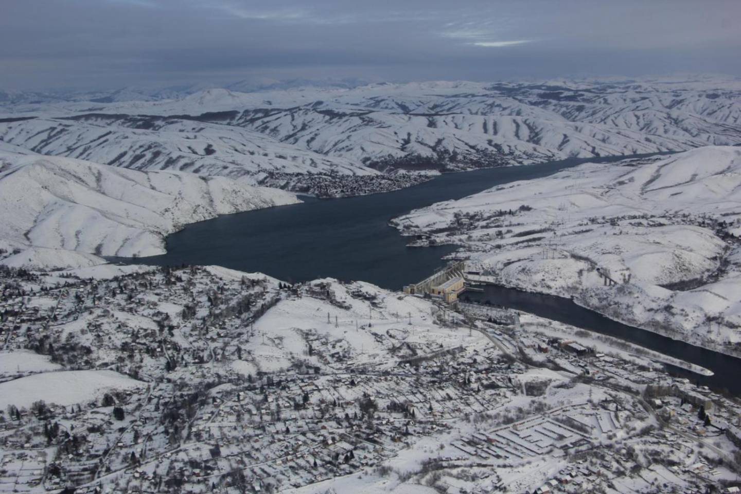 Усть-Каменогорск и ВКО / Полицейские патрулируют леса ВКО на вертолете Усть-Каменогорск и ВКО / Полицейские патрулируют леса ВКО на вертолете