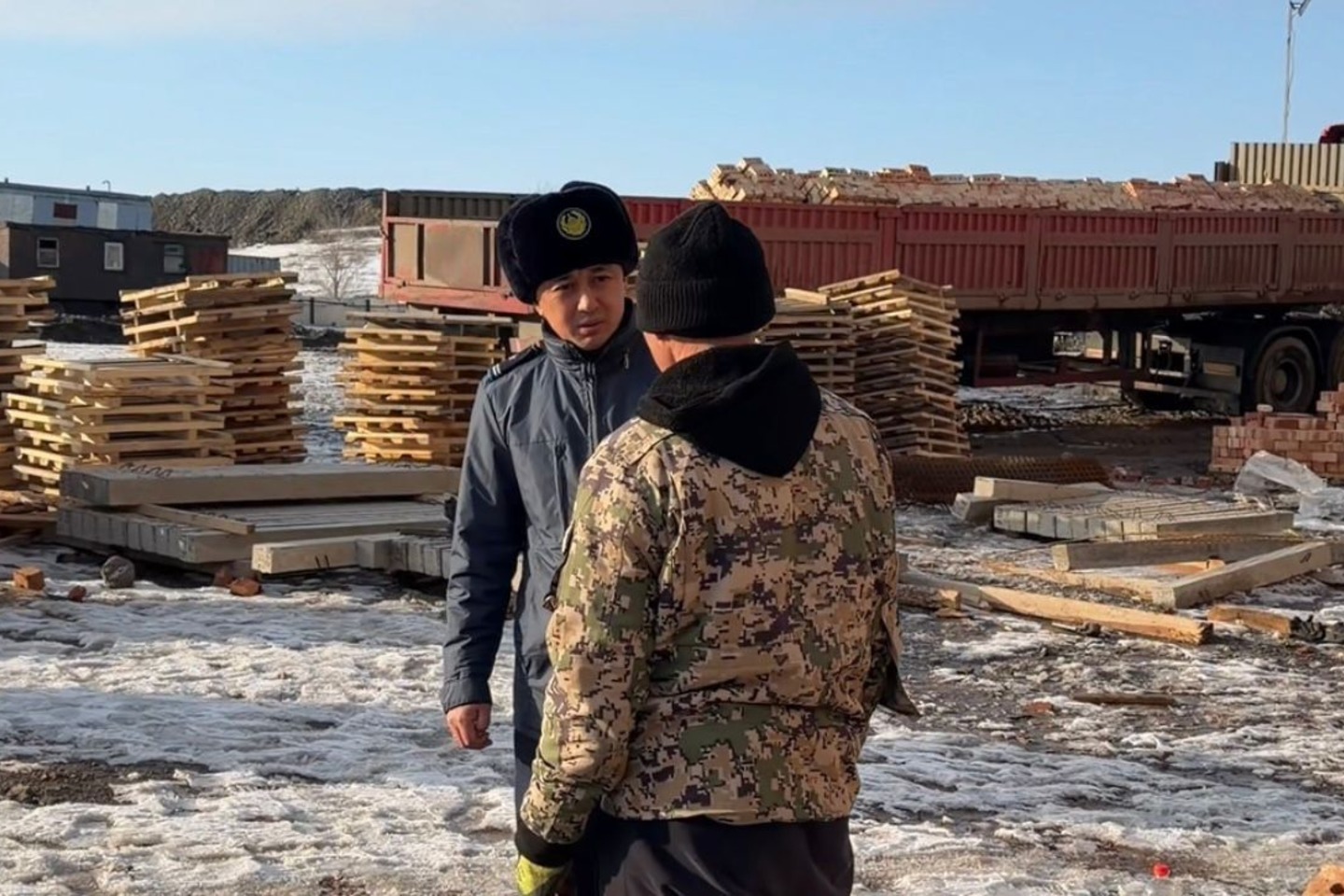 Усть-Каменогорск и ВКО / ШҚО-да бір күнде заң бұзған 50-ден астам шетелдік анықталды