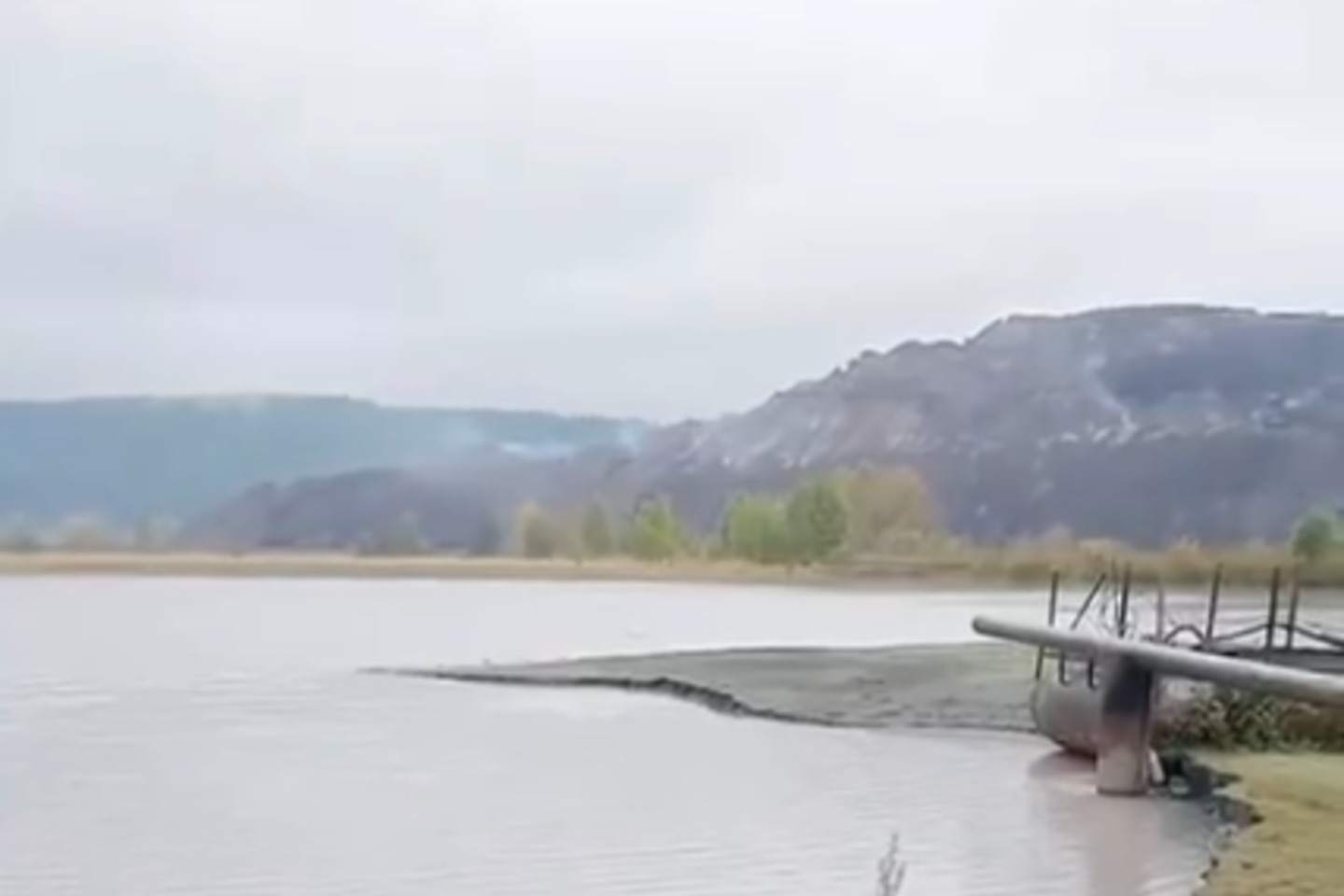 Усть-Каменогорск и ВКО / Риддер / Риддердегі өзенді ластаған "Шығыс жылу" АҚ 5,5 млн теңге айыппұл төледі Усть-Каменогорск и ВКО / Риддер / Риддердегі өзенді ластаған "Шығыс жылу" АҚ 5,5 млн теңге айыппұл төледі