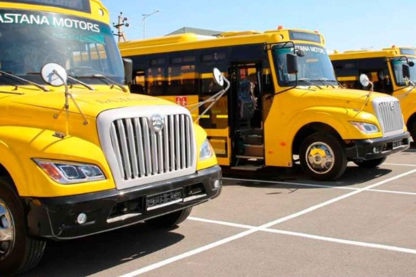Новости Казахстана / Экономика в Казахстане / Сельские школы РК к учебному году получили 415 новых автобусов