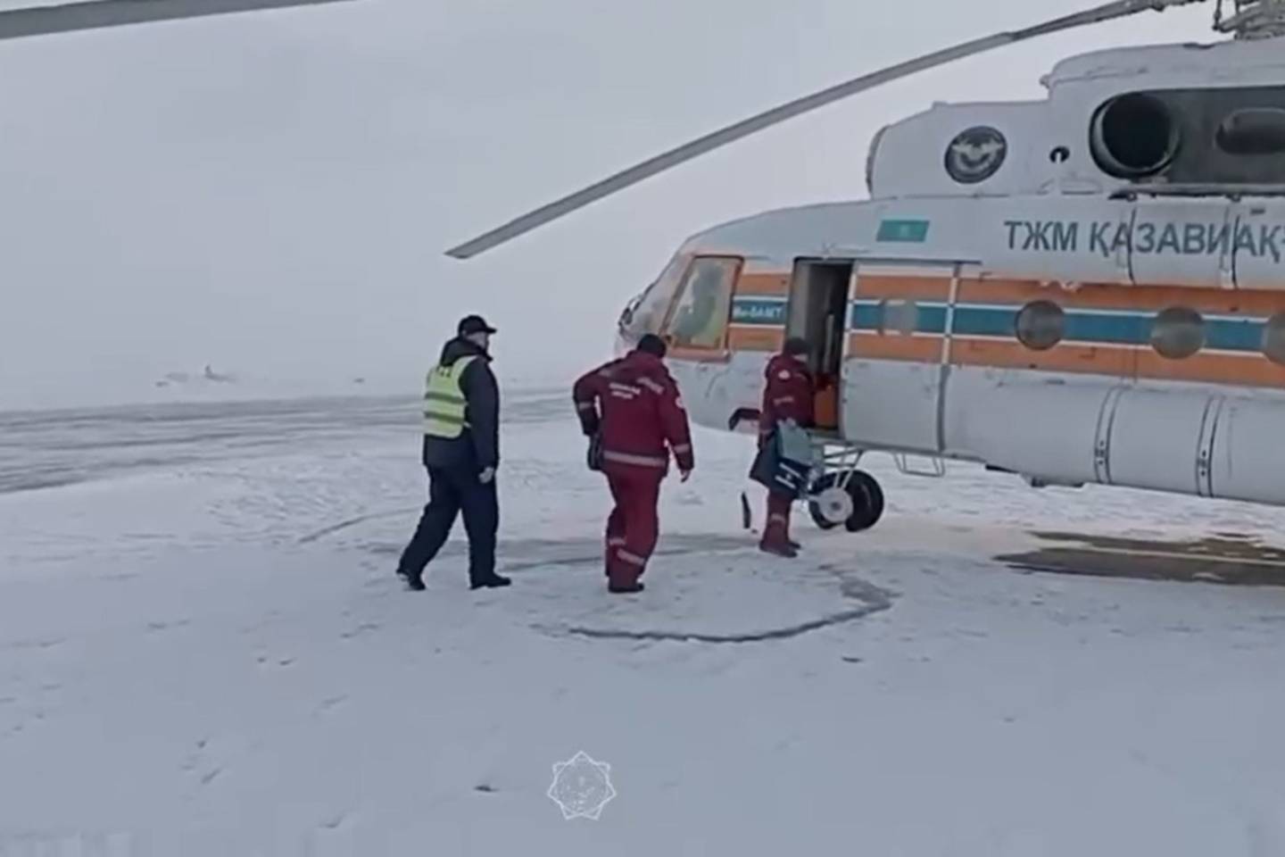 Усть-Каменогорск и ВКО / Малыша экстренно доставили на вертолете в больницу Усть-Каменогорска