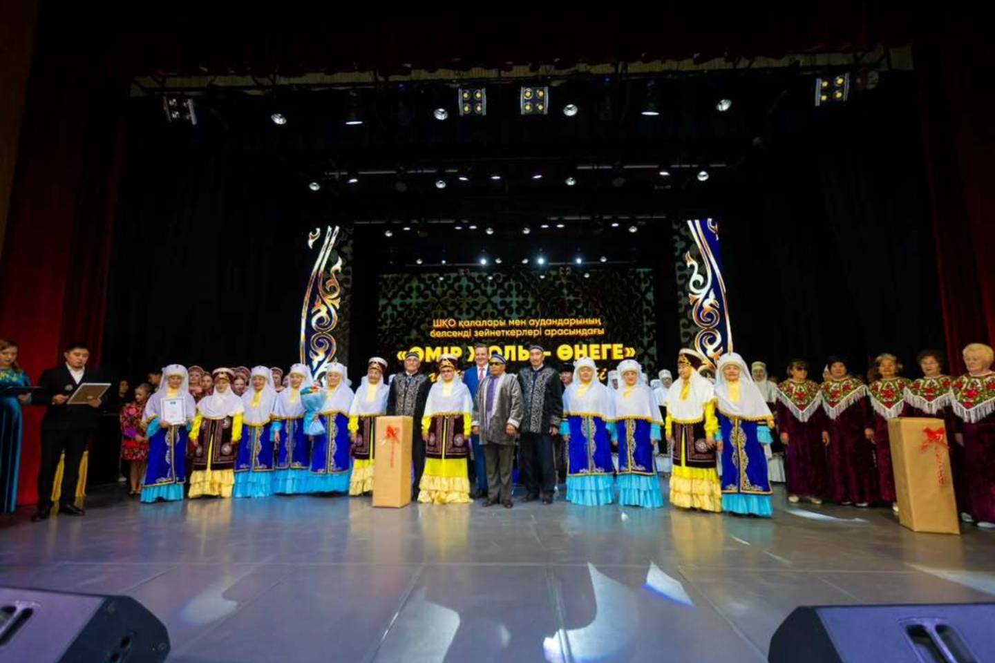 Усть-Каменогорск и ВКО / Аким поздравил пожилых людей Восточно-Казахстанской области с праздником