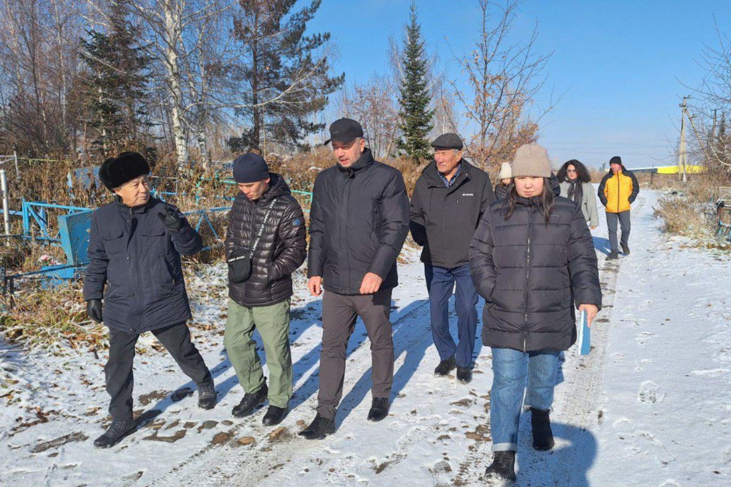 Усть-Каменогорск и ВКО / Усть-Каменогорск / Депутаты и общественники посетили кладбища в Усть-Каменогорске Усть-Каменогорск и ВКО / Усть-Каменогорск / Депутаты и общественники посетили кладбища в Усть-Каменогорске
