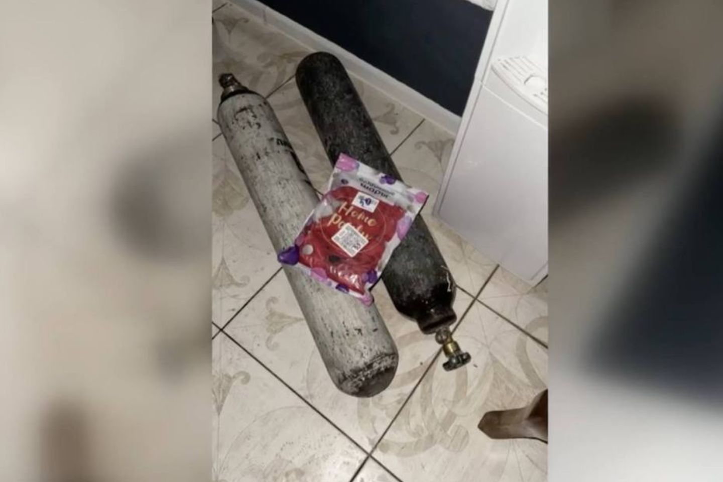 Новости Казахстана / В массажном салоне Караганды продавали "веселящий газ" Новости Казахстана / В массажном салоне Караганды продавали "веселящий газ"