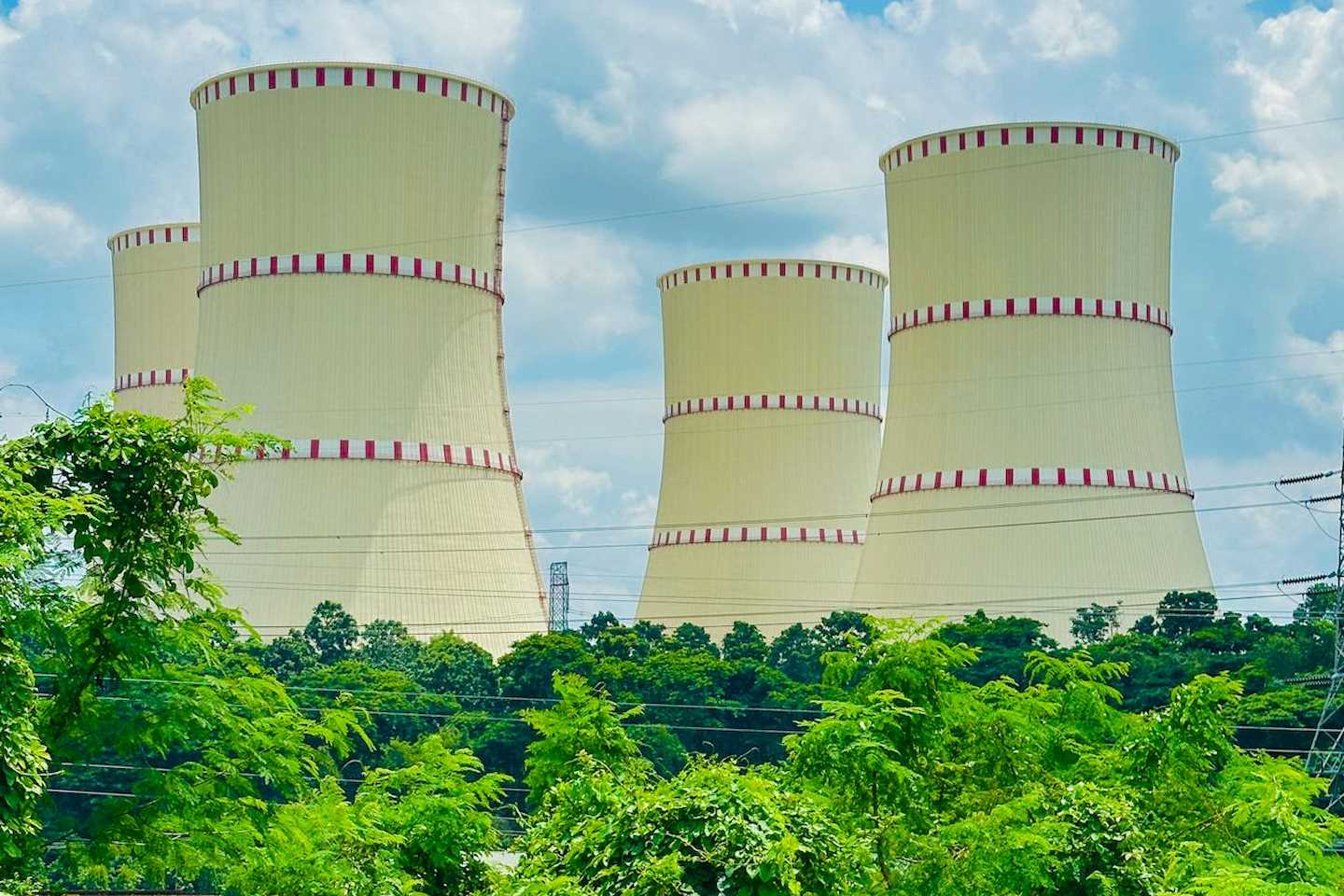 Новости мира / Мировые конфликты / МАГАТЭ предостерегает от ударов по АЭС Ирана