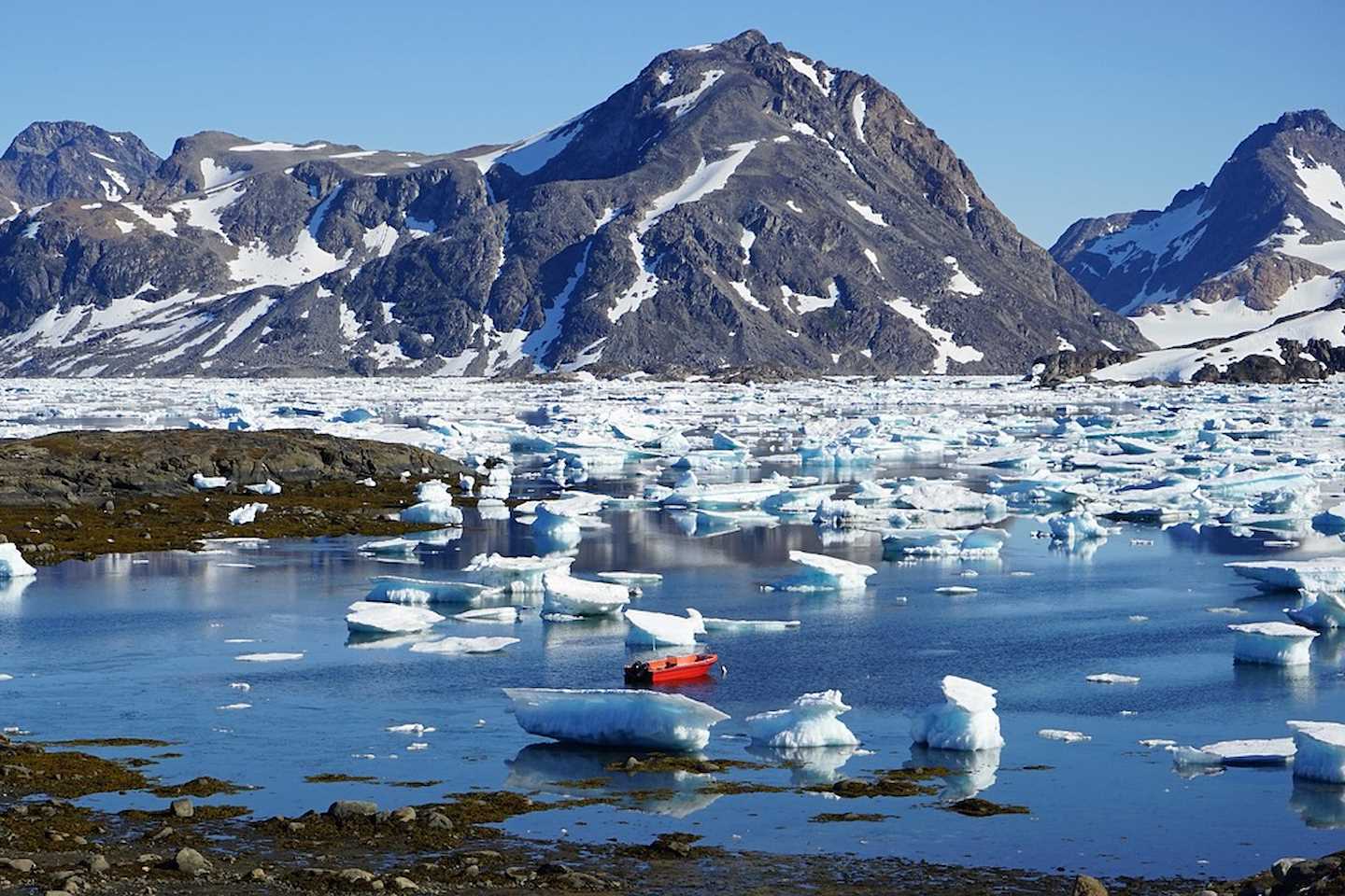 Новости мира / Политика в мире / Трамп настаивает на важности Гренландии для США 