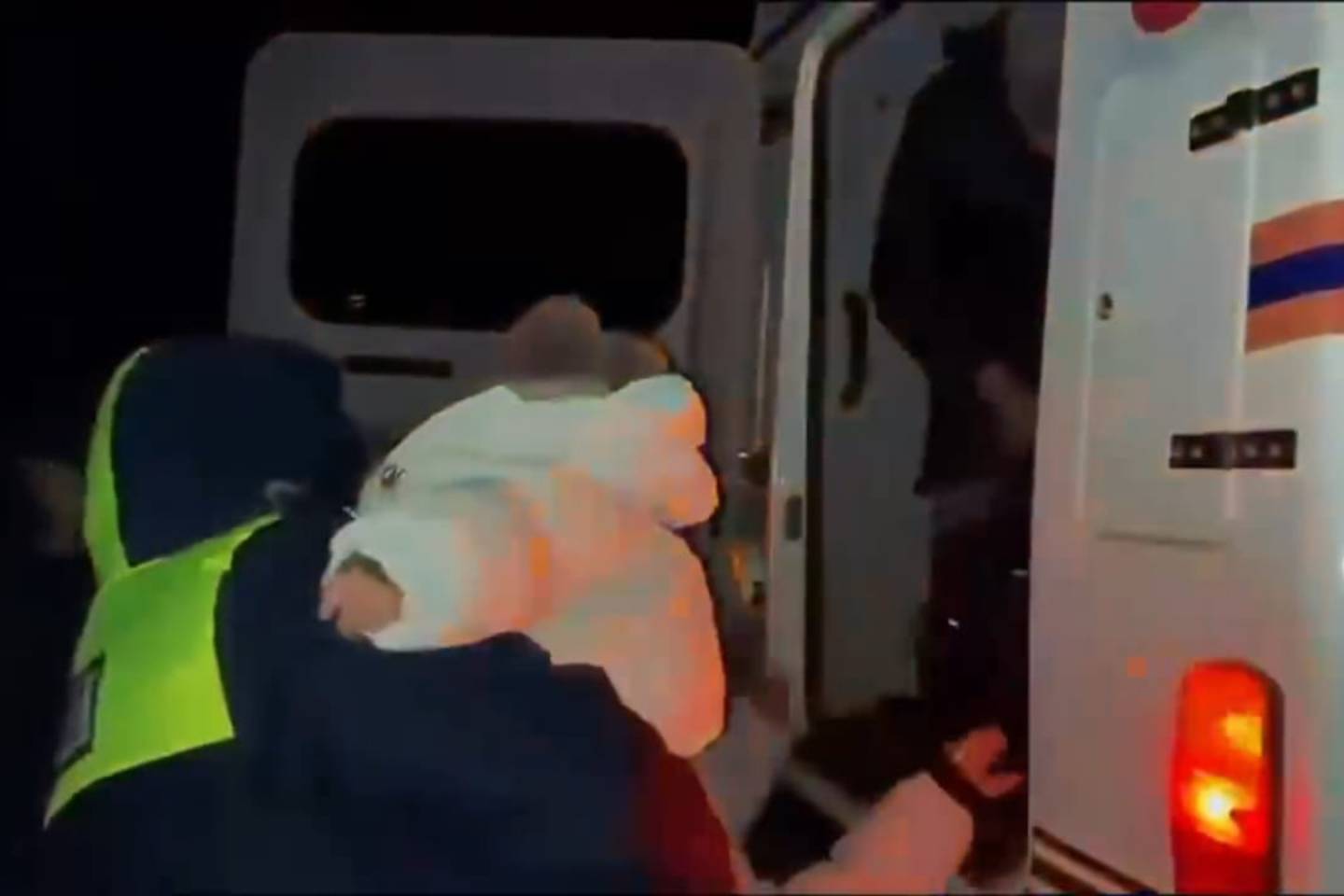 Происшествия в Казахстане и мире / Полсотни иностранцев оказались в ловушке на трассе Карабутак — Костанай