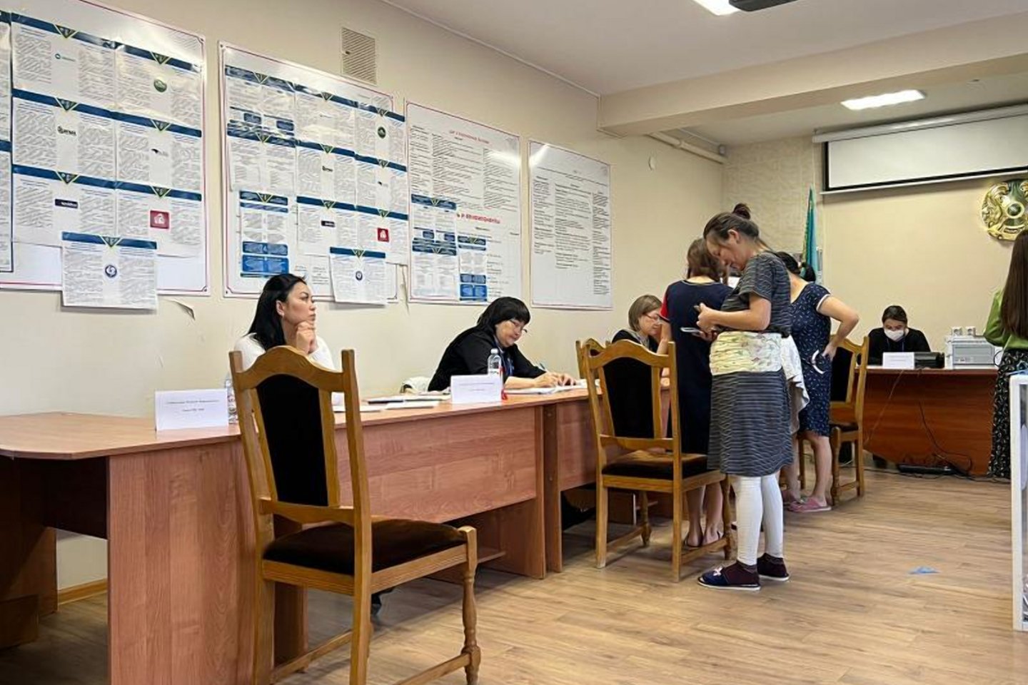 Усть-Каменогорск и ВКО / Женщины из ЦмиР тоже проголосовали на выборах в ВКО