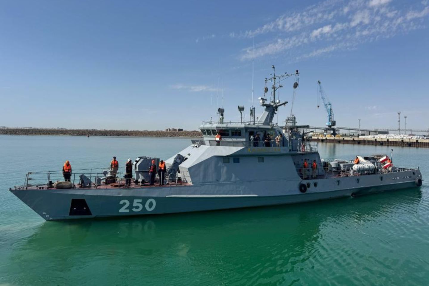 Новости Казахстана / Армейская авиация приняла участие в военных учениях в Мангистау