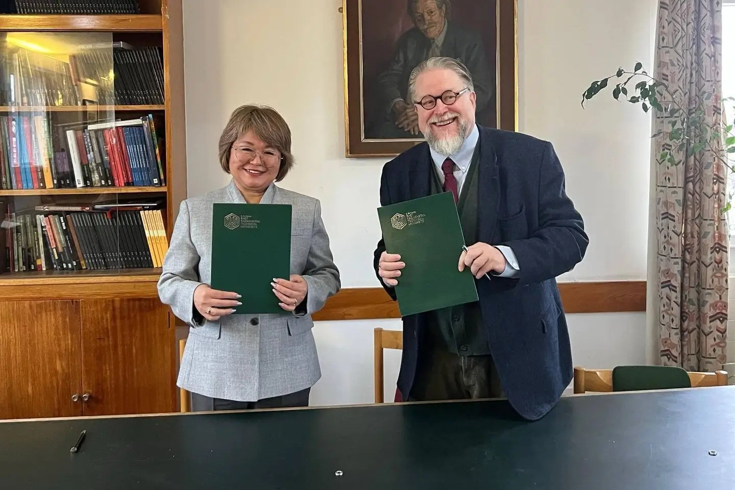 Усть-Каменогорск и ВКО / Қазақстан мен Англия ғалымдары ШҚО-дағы көне кен орындарын зерттемек Усть-Каменогорск и ВКО / Қазақстан мен Англия ғалымдары ШҚО-дағы көне кен орындарын зерттемек