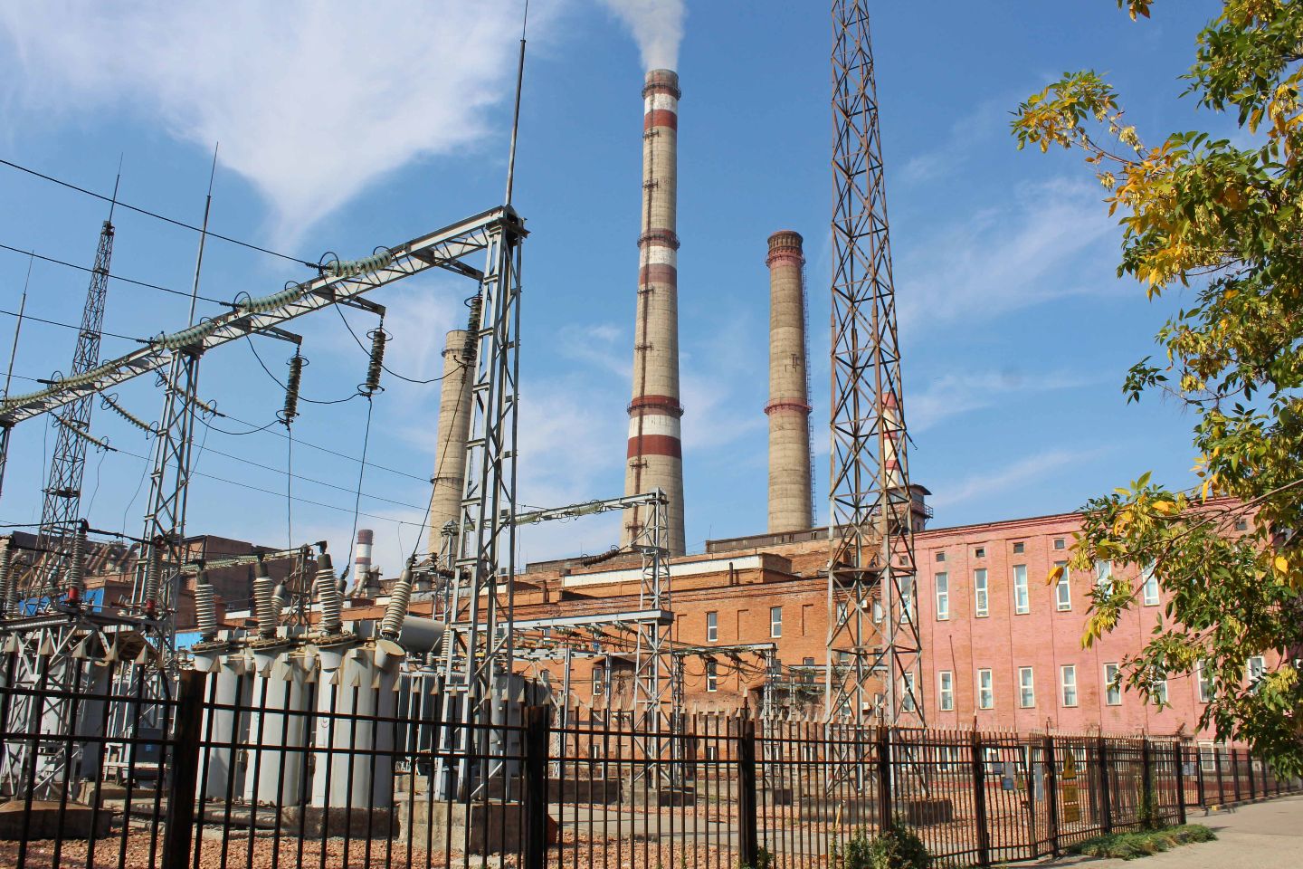 Усть-Каменогорск и ВКО / Усть-Каменогорск / На Усть-Каменогорской ТЭЦ объяснили, почему "дымит" их труба Усть-Каменогорск и ВКО / Усть-Каменогорск / На Усть-Каменогорской ТЭЦ объяснили, почему "дымит" их труба