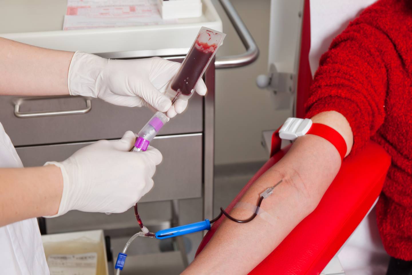 Усть-Каменогорск и ВКО / День донора: сотрудники ДУИС по ВКО сдали более 50 литров крови