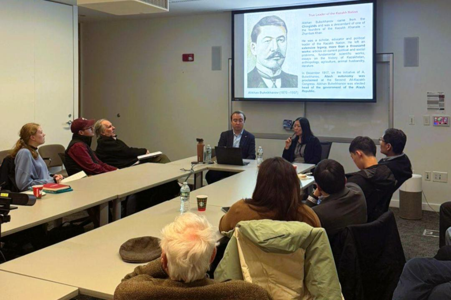 Новости Казахстана / Американским студентам рассказали об эволюции конституционного права Казахстана