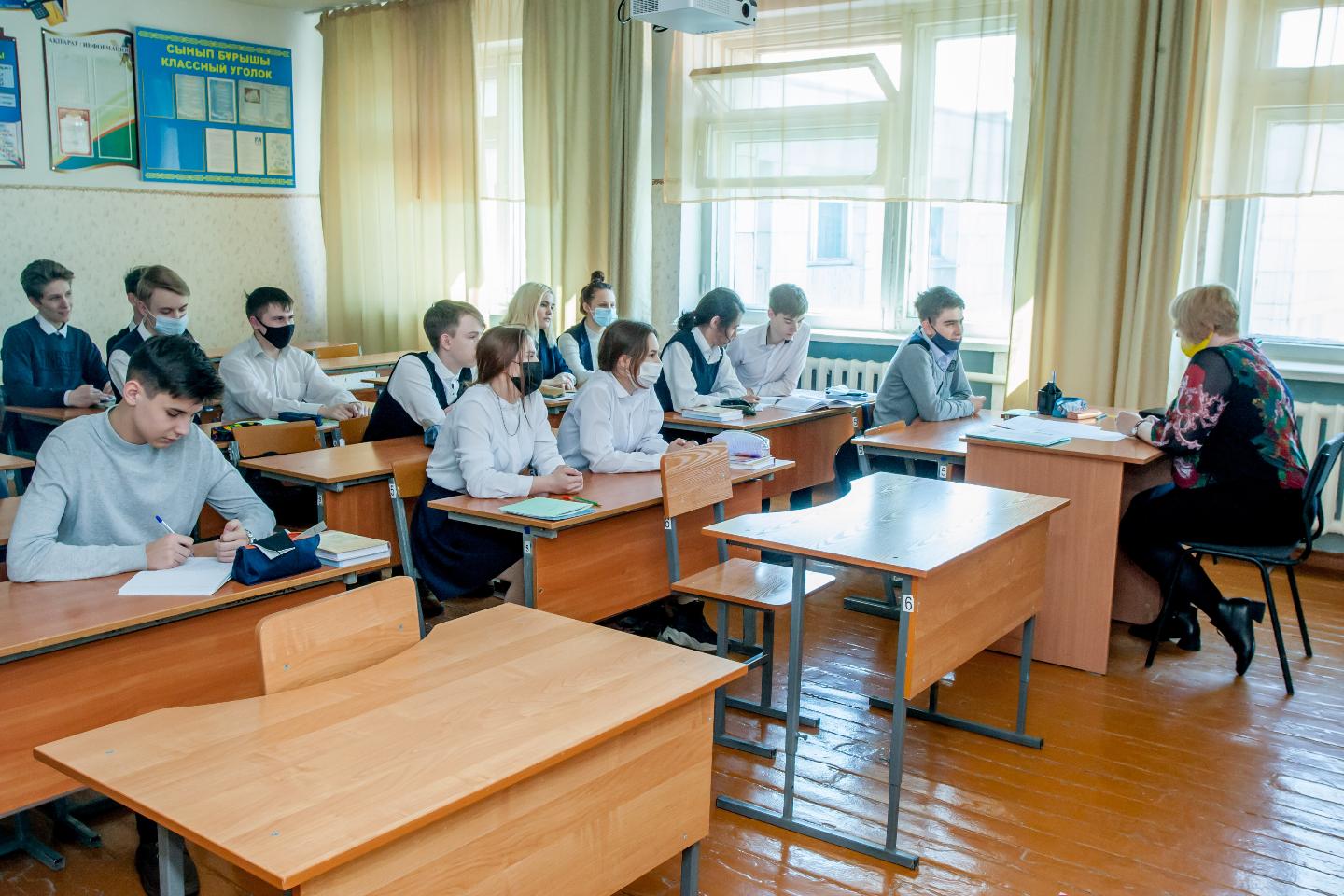 Усть-Каменогорск и ВКО / ШҚО-ның оқушылары өңірдегі ақпараттық орталықтардың жұмысымен танысатын болады