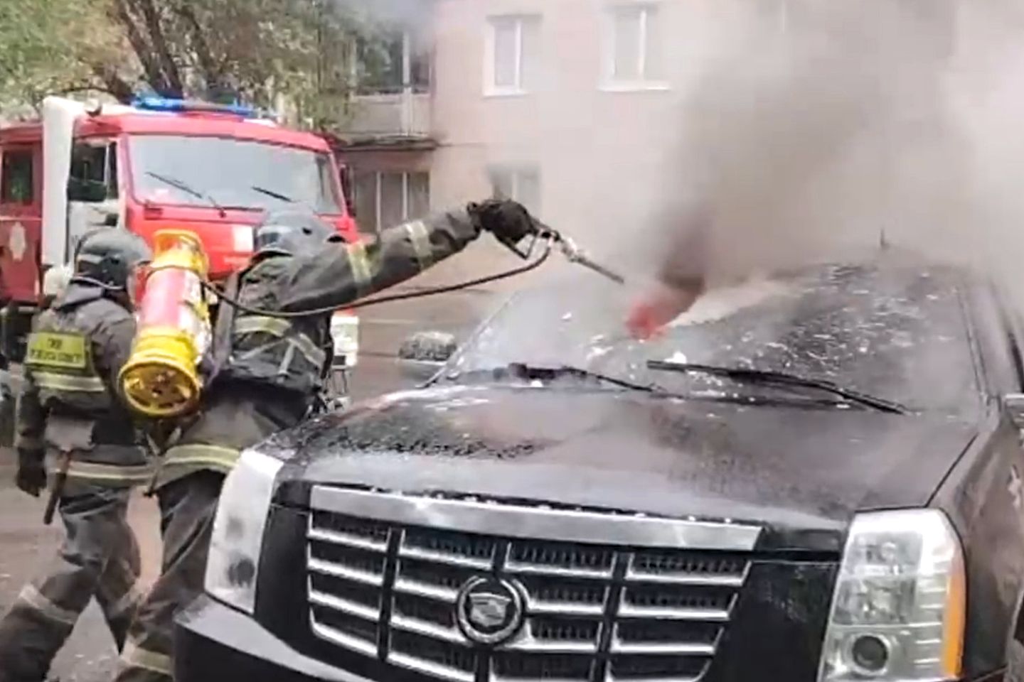 Усть-Каменогорск и ВКО / В Усть-Каменогорске этим утром загорелся легковой автомобиль