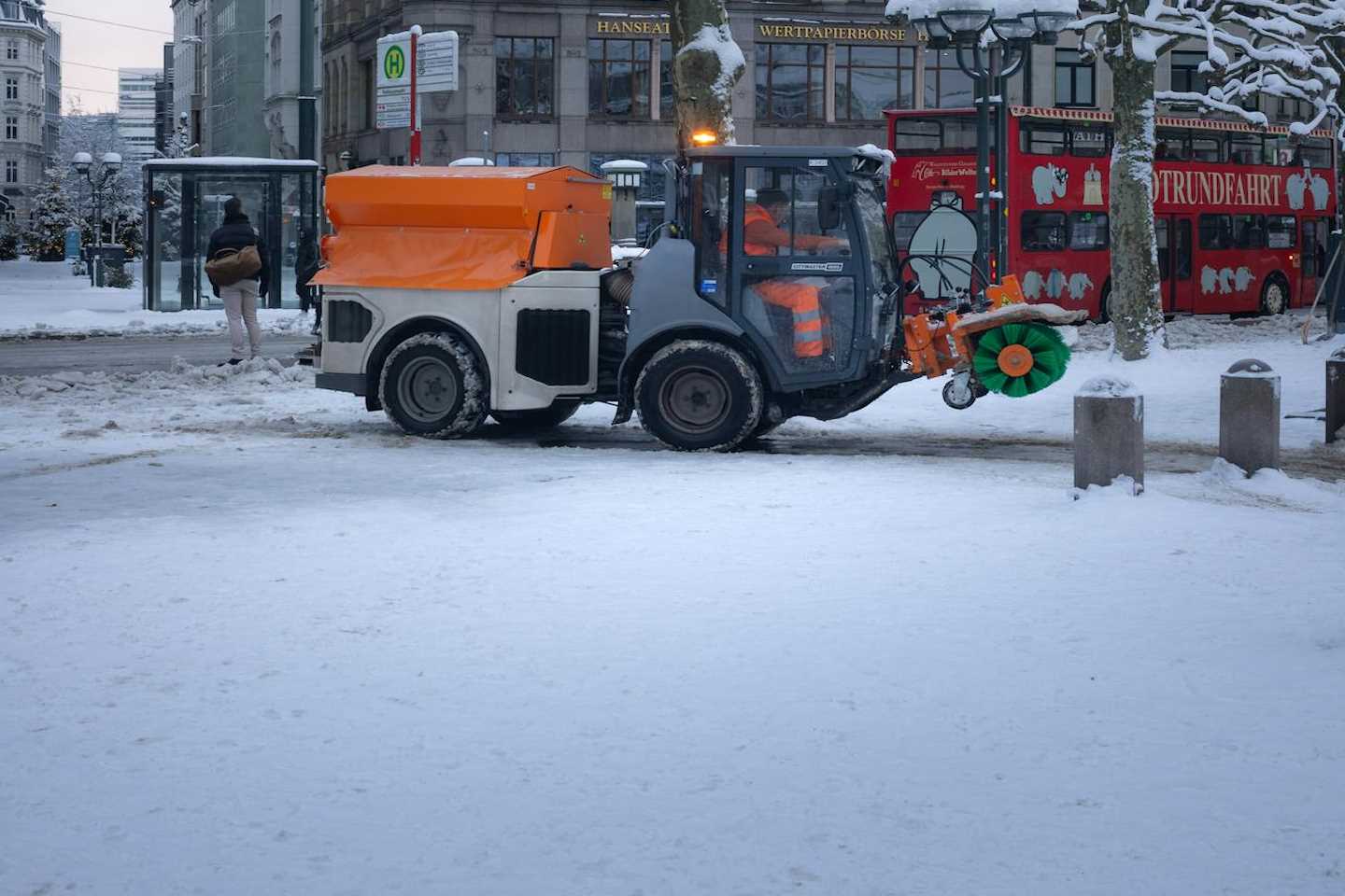 Новости Казахстана / Общество в Казахстане / Жители Караганды выражают недовольство качеством уборки улиц