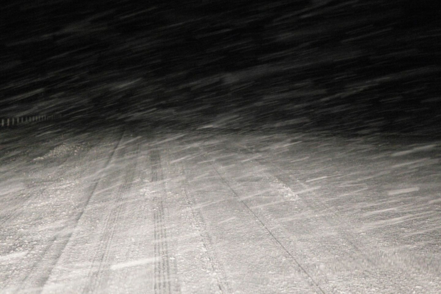 Новости Казахстана / 16 человек спасены из застрявшего автобуса под Хромтау