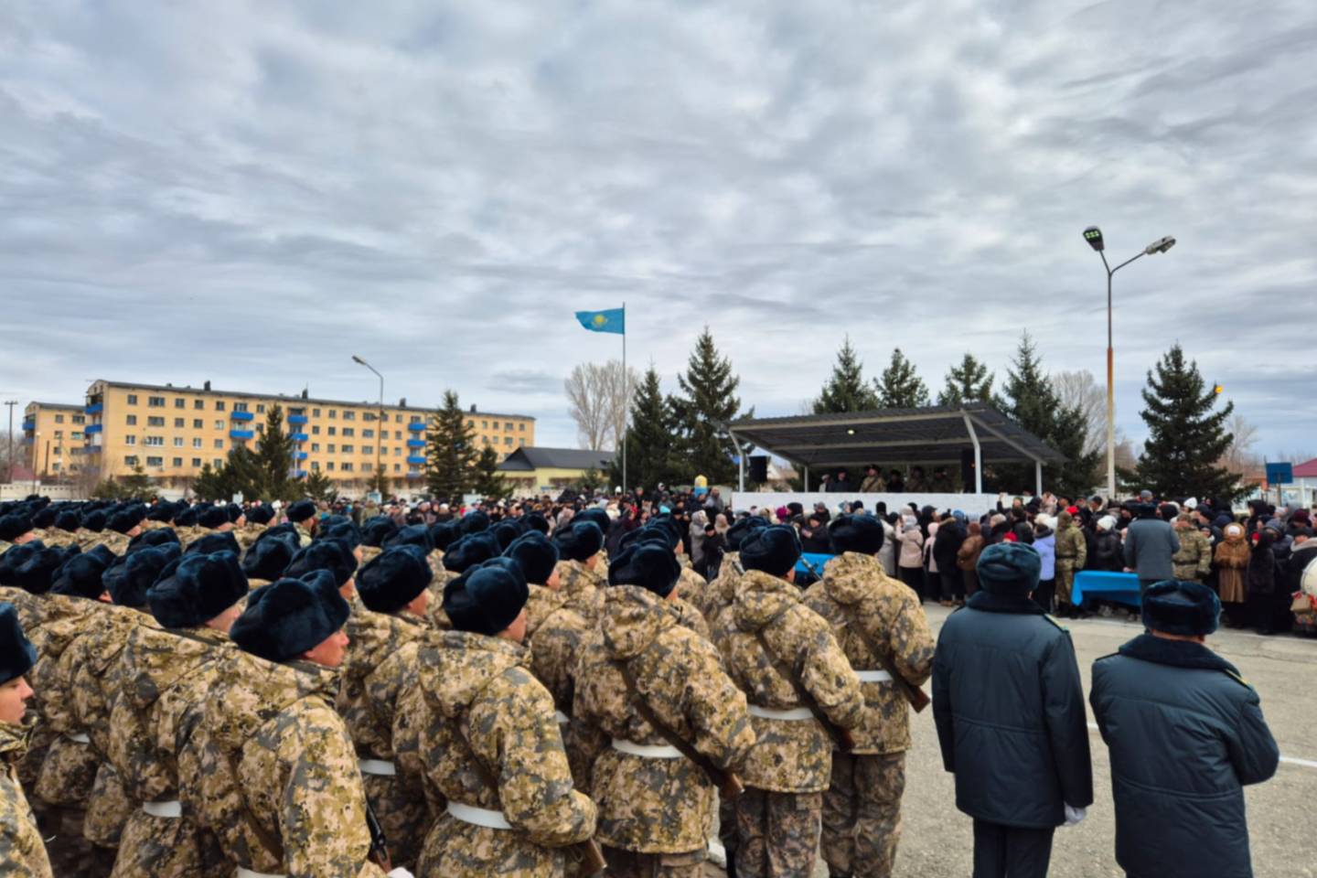 Усть-Каменогорск и ВКО / Пять сотен новобранцев принесли военную присягу Родине в двух районах ВКО