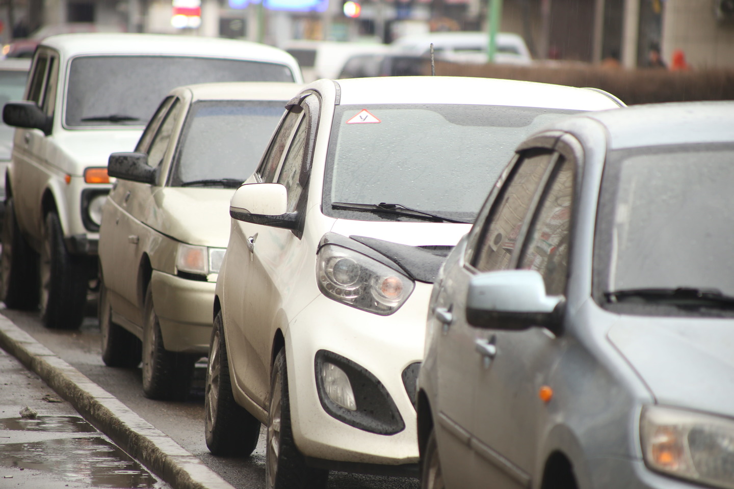 Усть-Каменогорск и ВКО / ШҚО-да көлік салығын төлемегендерге қатаң шара қолданылады