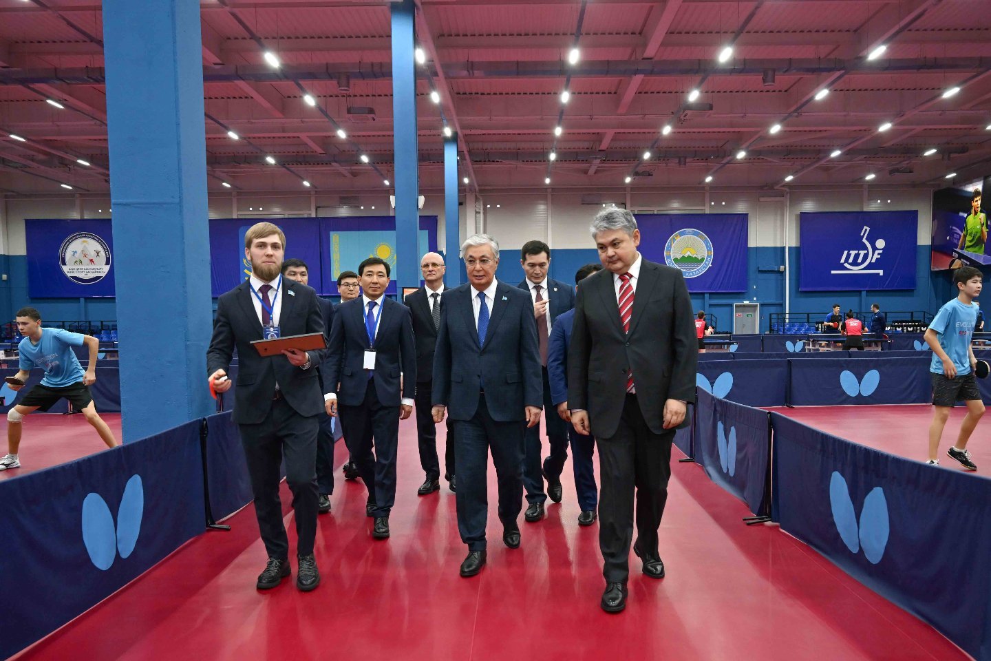 Усть-Каменогорск и ВКО / Президент посетил центр настольного тенниса в Усть-Каменогорске