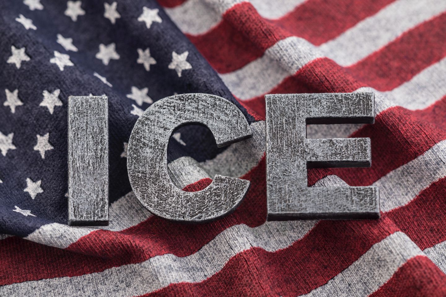 Новости мира / Апелляционный суд США временно снял запрет на действия миграционной полиции