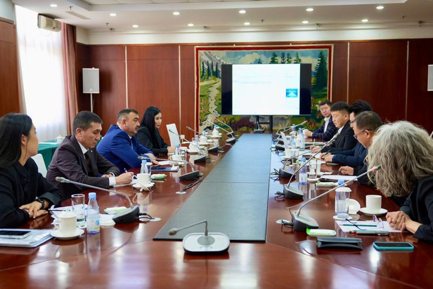 Усть-Каменогорск и ВКО / ШҚО делегациясы әріптестікті күшейту мақсатында ҚХР-ға барды