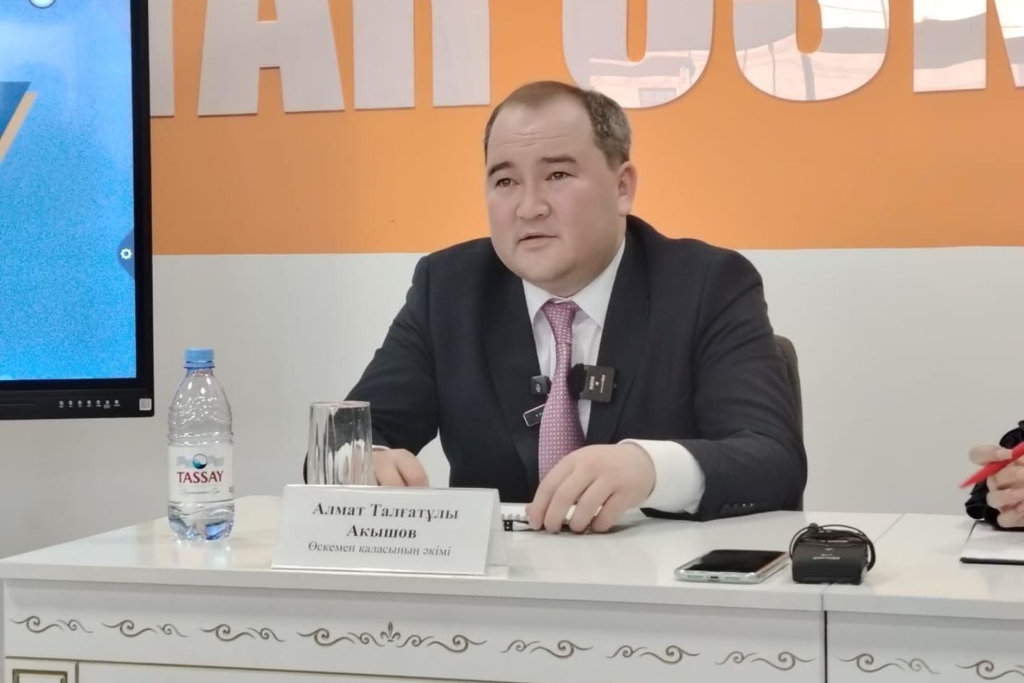 Усть-Каменогорск и ВКО / Усть-Каменогорск / "Жестко карать" за недострои строительные компании обещал аким Усть-Каменогорска