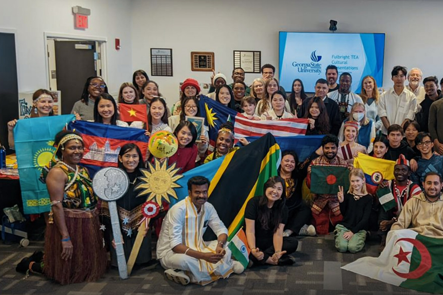 Усть-Каменогорск и ВКО / Учителей английского языка из ВКО приглашают на обучение в США