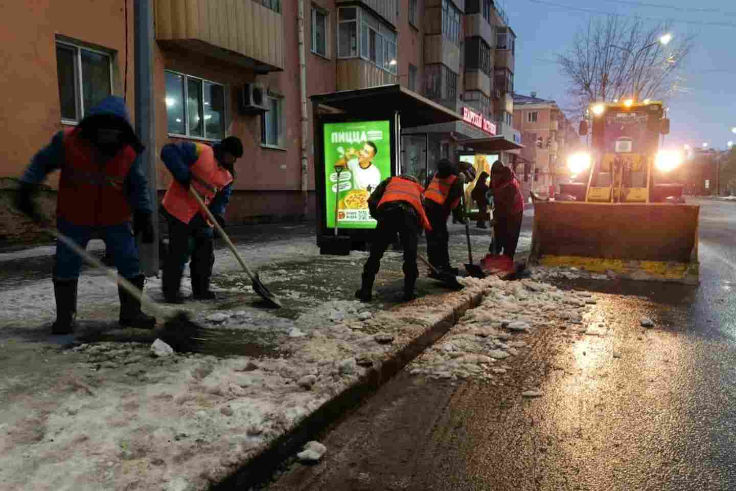 Новости Казахстана / Общество в Казахстане / В Астане проходит активная уборка снега