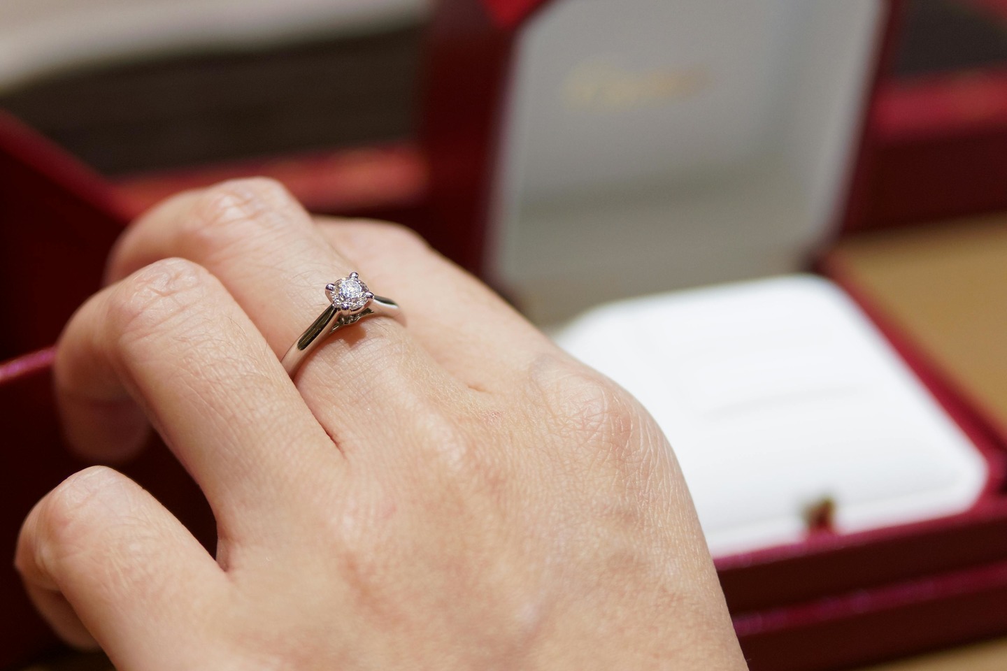 Усть-Каменогорск и ВКО / Өскеменде алтынды бижутерияға айырбастап кеткендер іздестірілуде