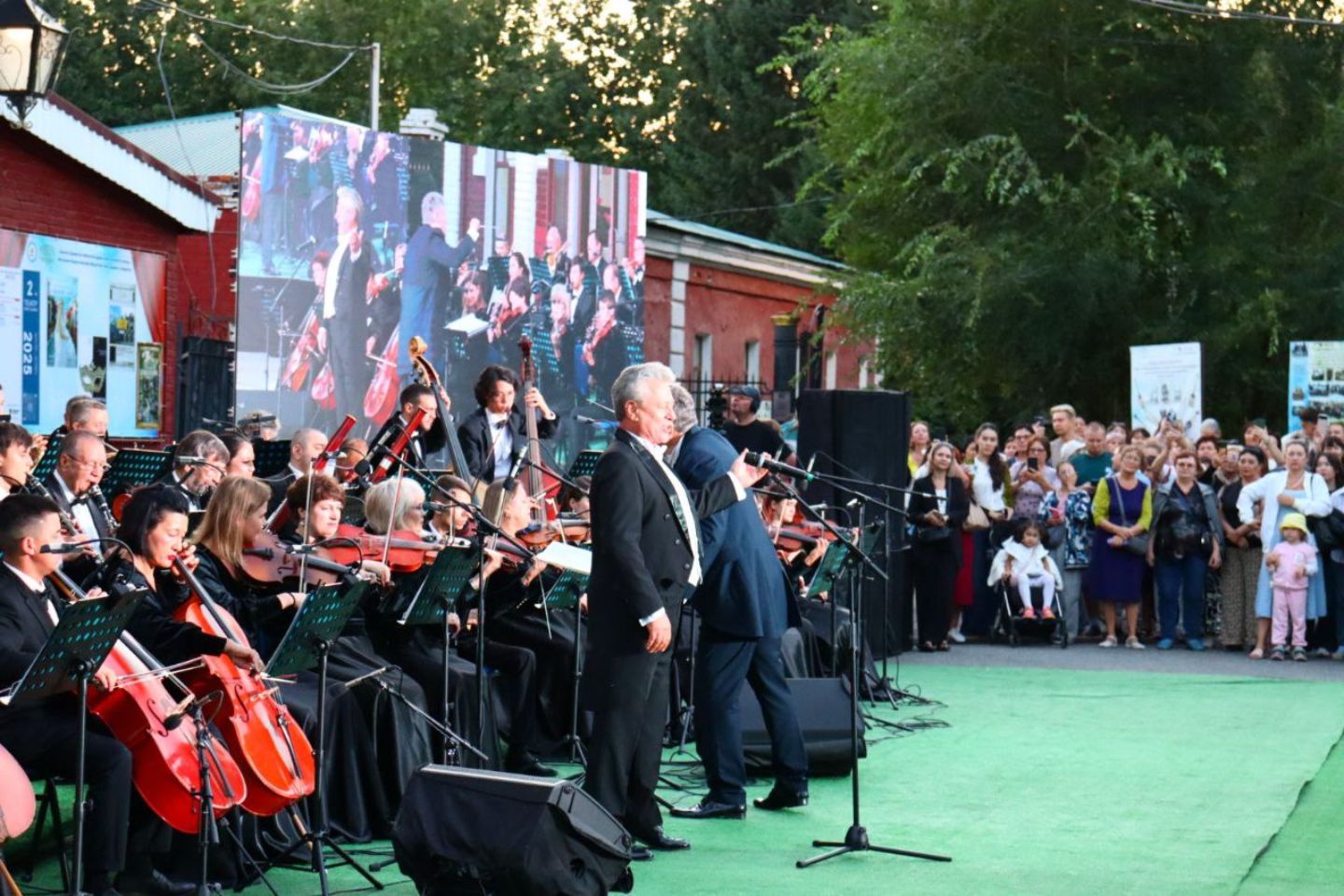 Усть-Каменогорск и ВКО / Усть-Каменогорск / В Усть-Каменогорске проходит "Звездный час оперетты" Усть-Каменогорск и ВКО / Усть-Каменогорск / В Усть-Каменогорске проходит "Звездный час оперетты"