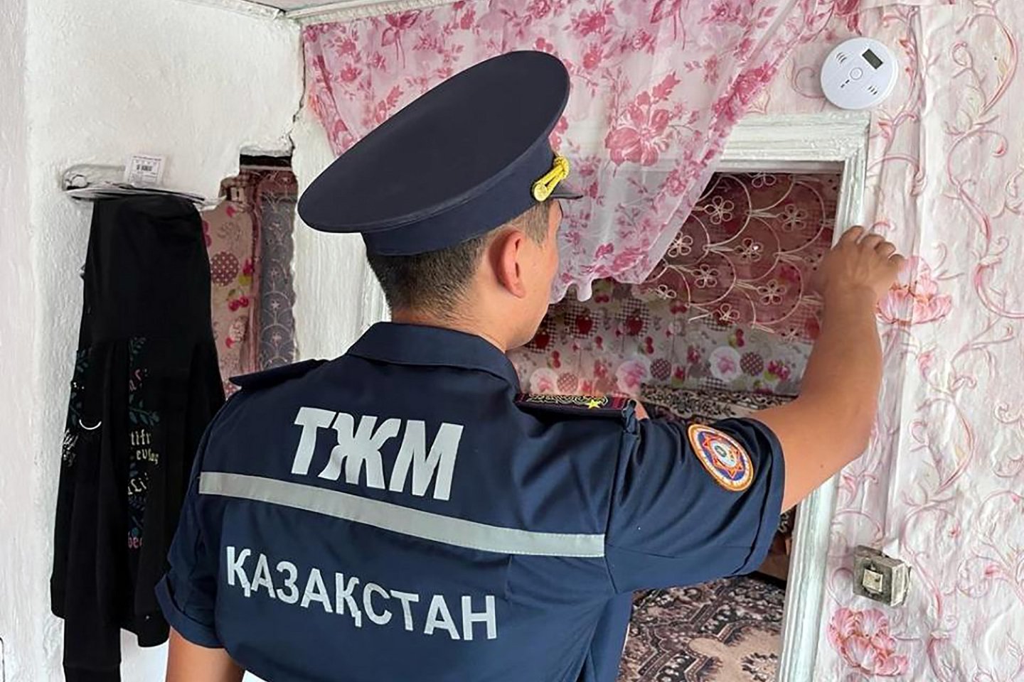 Партнерские материалы / Небольшой датчик спас от гибели семью в Катон-Карагайском районе