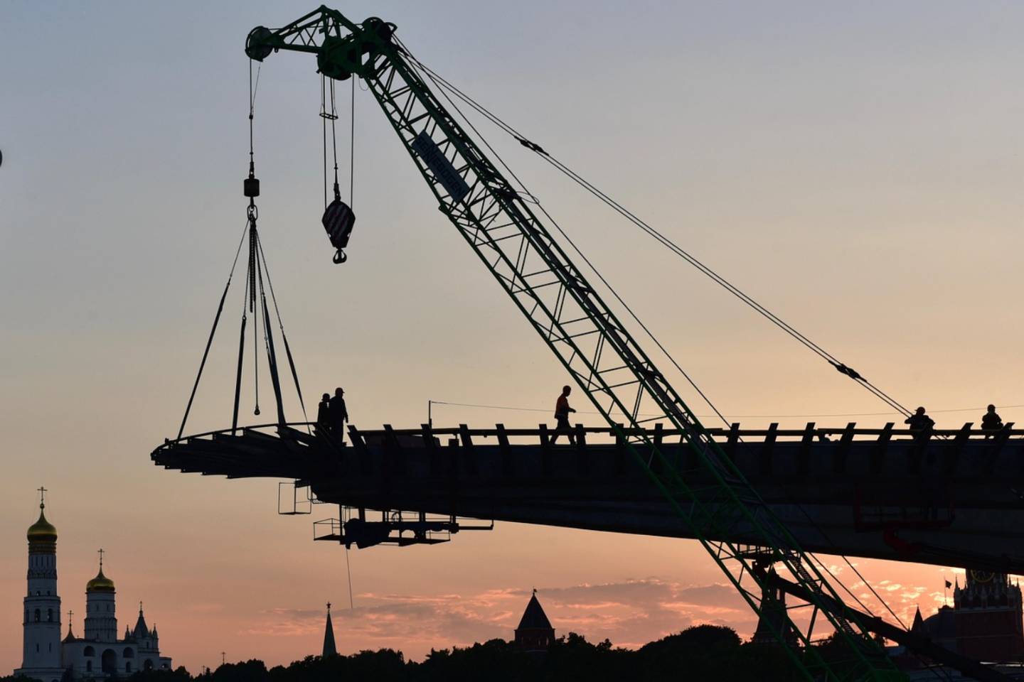 Новости Казахстана / Общество в Казахстане / В Павлодаре под завалами строящейся школы нашли тело