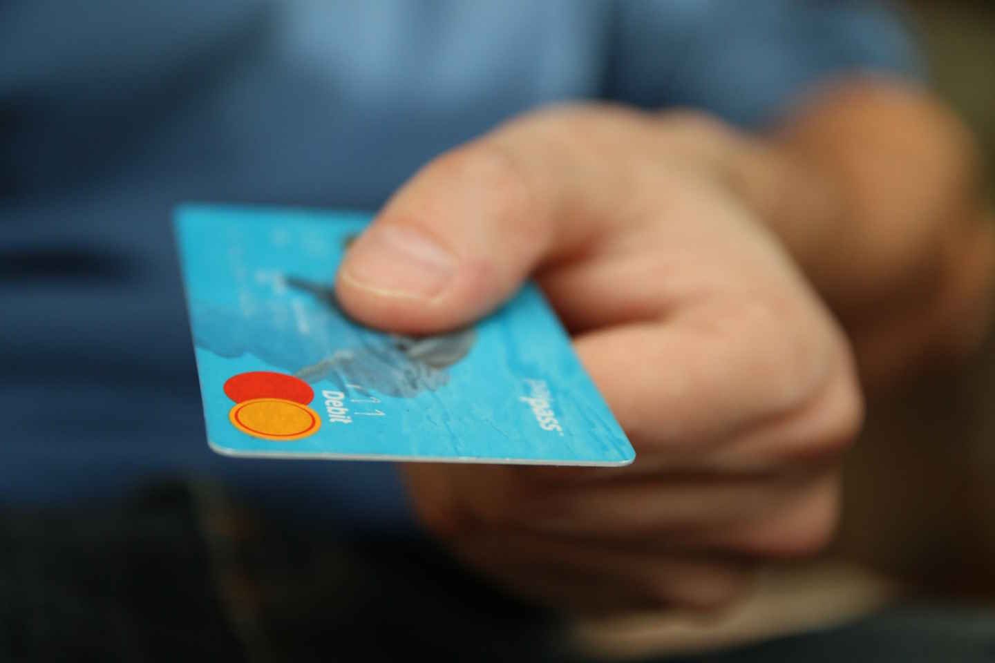 Новости Казахстана / Общество в Казахстане / В Казахстане хотят ввести наказание за передачу банковских и SIM-карт