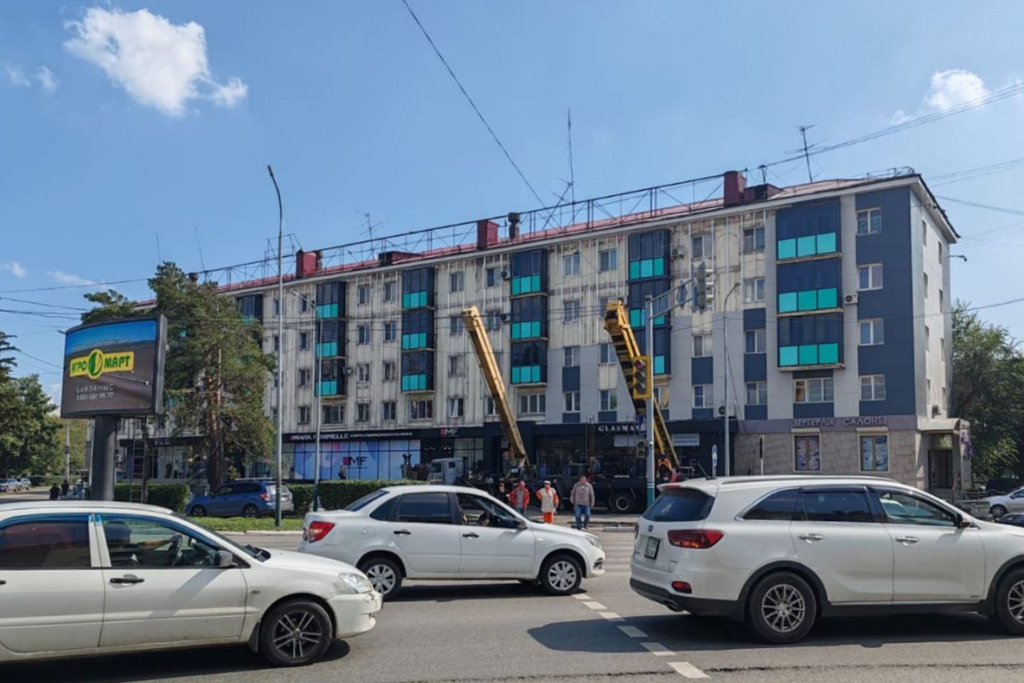 Усть-Каменогорск и ВКО / Усть-Каменогорск / Три года гарантии дал подрядчик на реконструированные фасады в Усть-Каменогорске