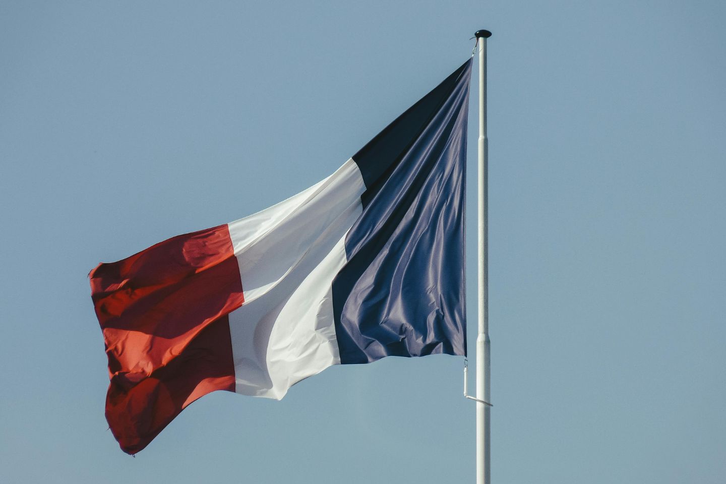 Новости мира / Президент Франции объявил о роспуске Национального собрания