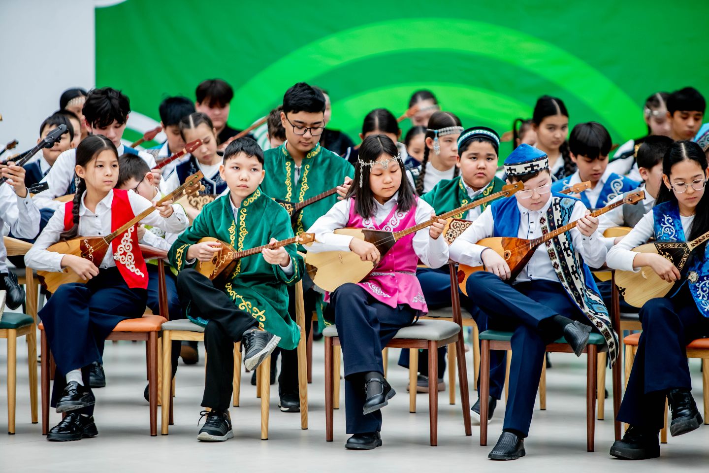 Усть-Каменогорск и ВКО / Усть-Каменогорск / Юные музыканты провели необычный перфоманс в Усть-Каменогорске