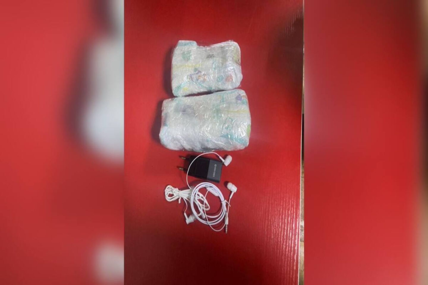 Новости Казахстана / Средства связи пытался передать "по воздуху" в тюрьму злоумышленник в Костанае Новости Казахстана / Средства связи пытался передать "по воздуху" в тюрьму злоумышленник в Костанае