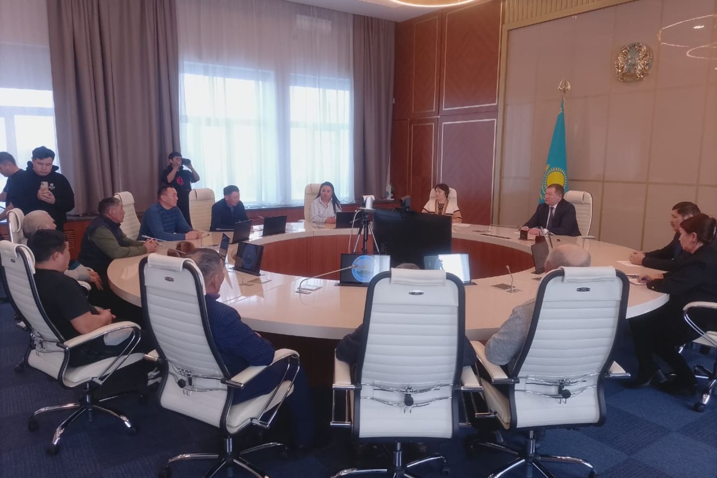 Усть-Каменогорск и ВКО / Спор по выплате субсидий пытаются разрешить в ВКО