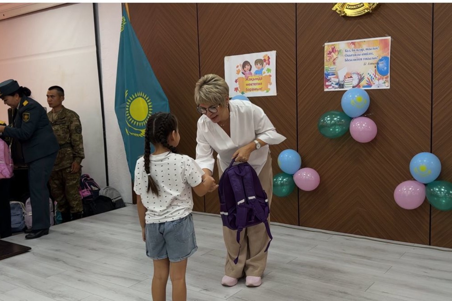 Усть-Каменогорск и ВКО / Өскемендегі әскери бөлімде "Мектепке жол" акциясы өтті Усть-Каменогорск и ВКО / Өскемендегі әскери бөлімде "Мектепке жол" акциясы өтті