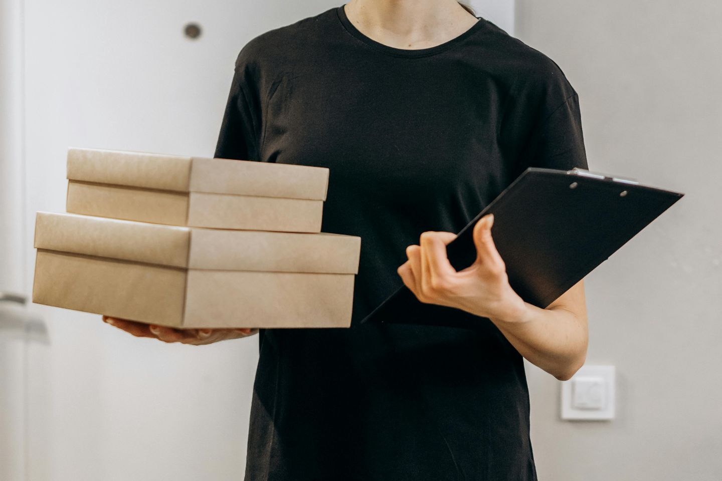 Усть-Каменогорск и ВКО / Усть-Каменогорск / Волонтеры "Өскемен-АСАР" теперь могут помочь доставить лекарства и продукты