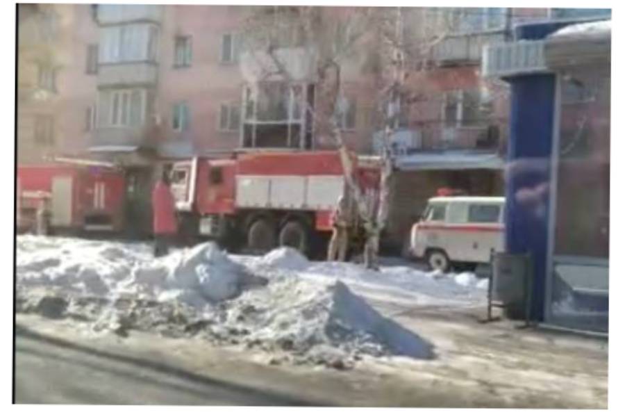 Усть-Каменогорск и ВКО / Полицейские и пожарные оцепили участок улицы из-за вероятной угрозы взрыва в ВКО