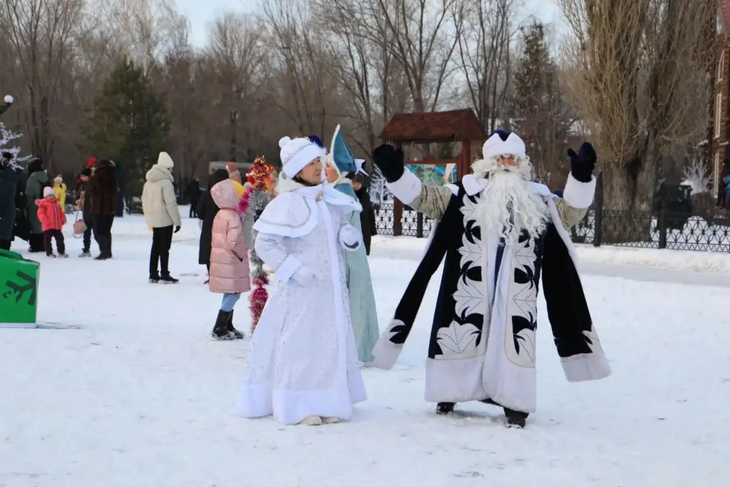 Усть-Каменогорск и ВКО / ШҚО-да халықаралық Аяз ата – Ақшақар фестивалі өтеді Усть-Каменогорск и ВКО / ШҚО-да халықаралық Аяз ата – Ақшақар фестивалі өтеді