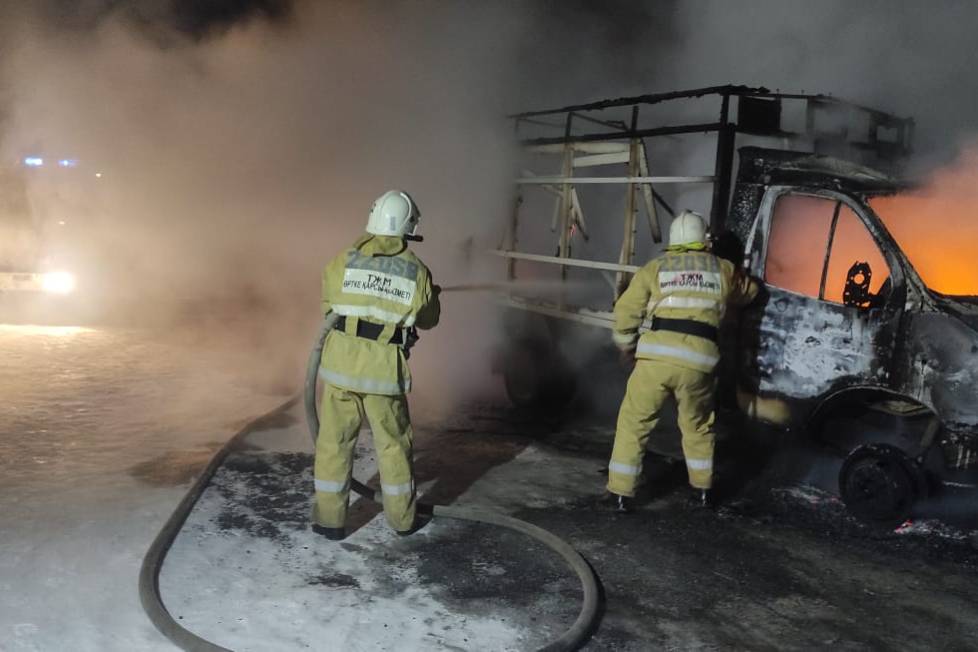 Происшествия в Казахстане и мире / За сутки огнеборцы ликвидировали девять пожаров и спасли человека