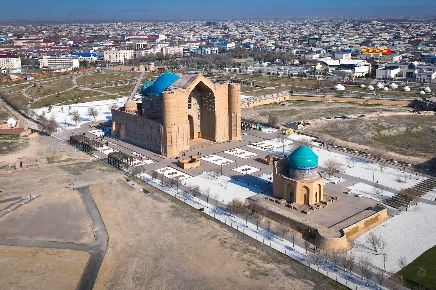 Новости Казахстана / Общество в Казахстане / Президент посетил духовный символ Казахстана 