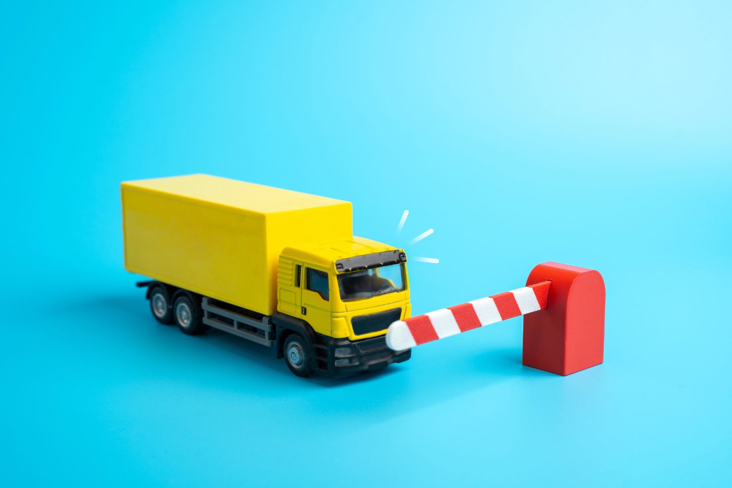 Усть-Каменогорск и ВКО / В ВКО водятся временные ограничения для грузовых авто на ряде трасс