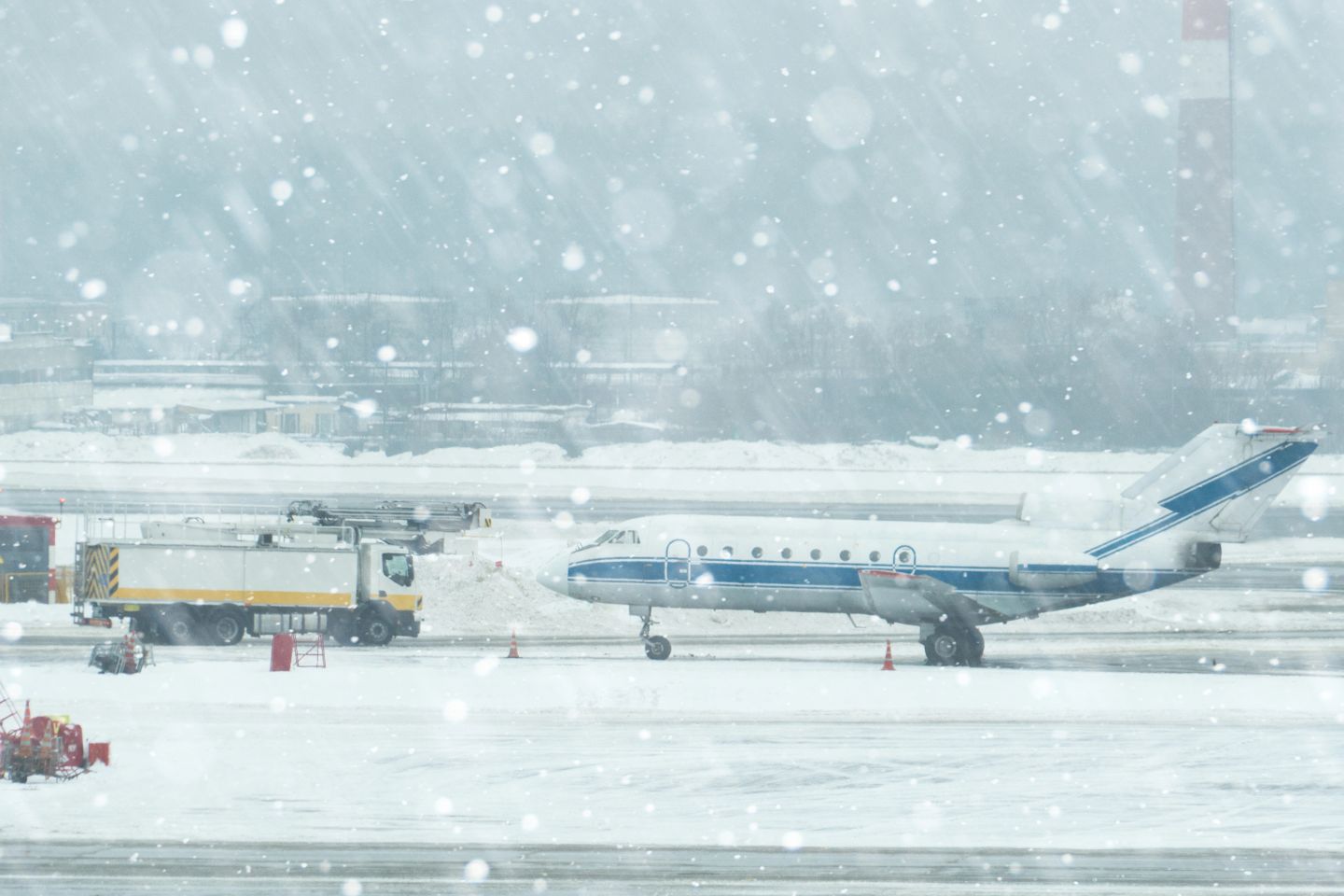 Новости мира / Непогода в США: тысячи рейсов задержаны, сотни отменены