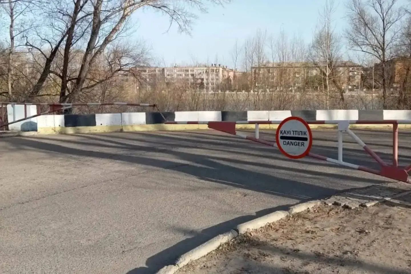 Усть-Каменогорск и ВКО / Усть-Каменогорск / В Усть-Каменогорске закрыли остальные подмостовые проезды Усть-Каменогорск и ВКО / Усть-Каменогорск / В Усть-Каменогорске закрыли остальные подмостовые проезды