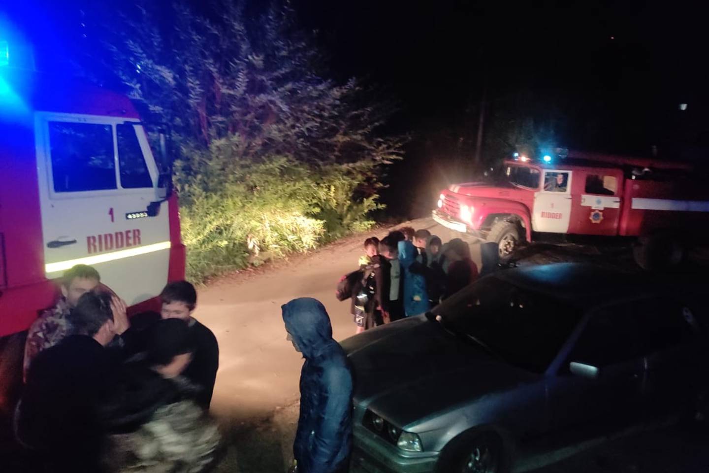 Усть-Каменогорск и ВКО / Пожар в Риддере: спасатели эвакуировали 10 детей-спортсменов