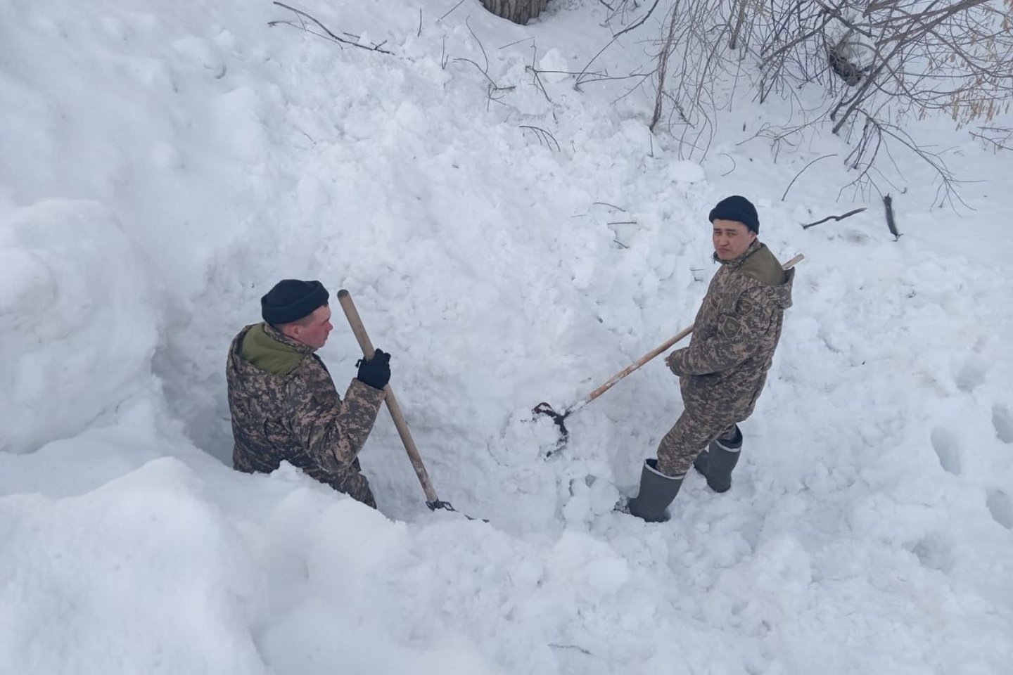 Усть-Каменогорск и ВКО / Алтай мен Күршімге әскери қызметшілер көмекке жіберілді